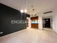 Furnished l Vacant l Modern Furniture