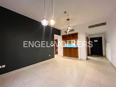 Furnished l Vacant l Modern Furniture