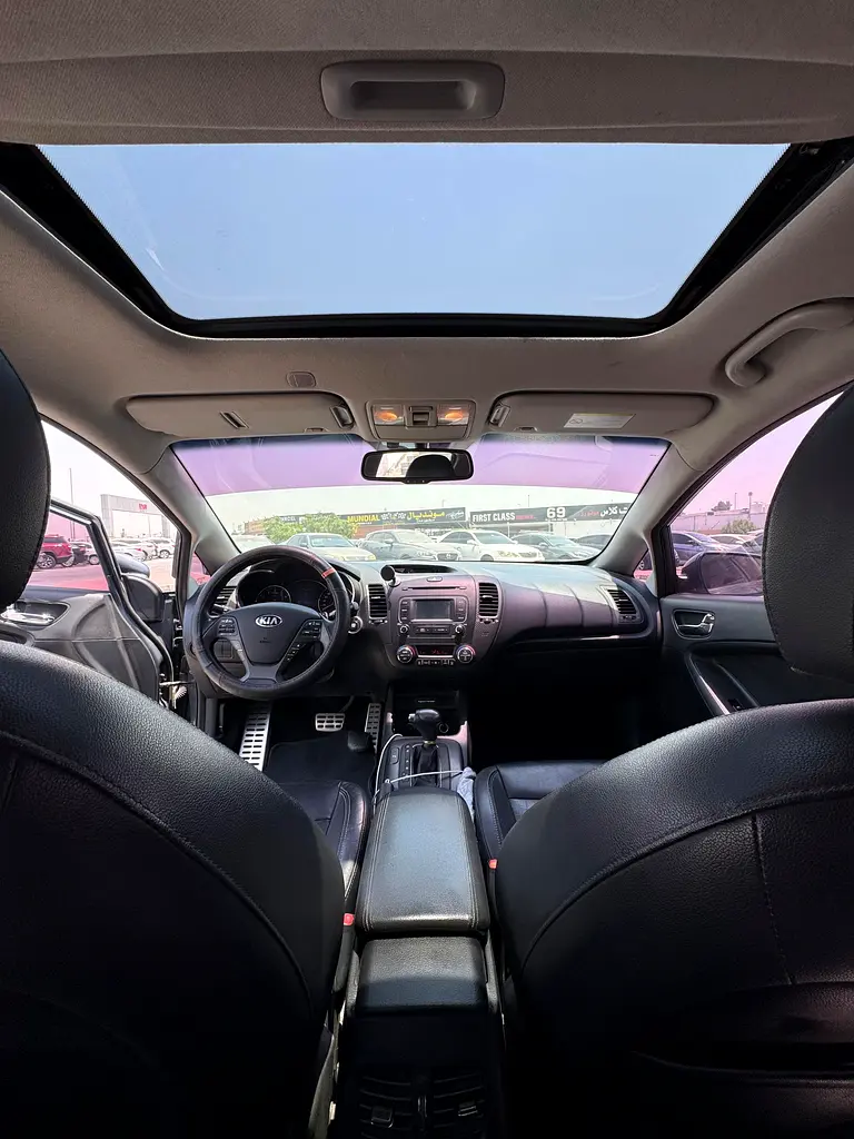 Kia Cerato 2016 — photo 1 of 4