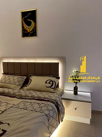 شقة غرفه وصالة ( 2 حمام ) مع بلكونه, الشقه مفروشه بالكامل فرش جديد راقي جدا بموقع مميز جدا شامله جميع الخدمات مع باركينج خاص