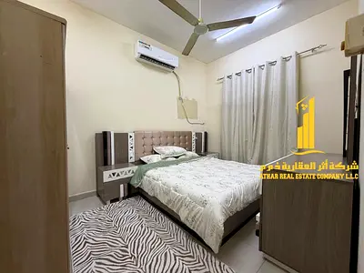 للايجار غرفه وصاله مفروشه بعجمان بفرش نظيف ومرتب _ الرميله 2  _ بجوار فندق ساره _ شامل جميع الفواتير والانترنت _  مفروش بالكامل بأثاث أنيق