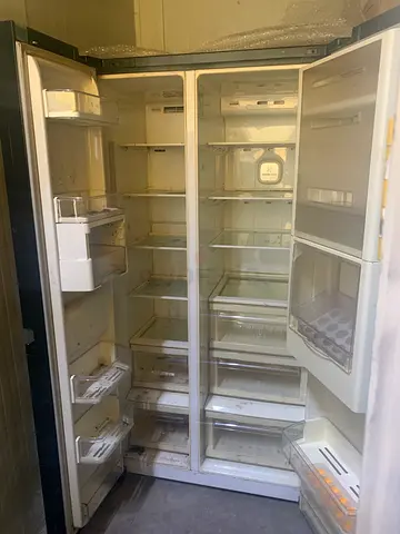 Large double-door refrigerator / display fridge - empty, working condition