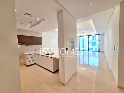 Luxury Apartment | Smart Home Alexa || Semi-Open Kitchen | Maid Room | Laundry Room | Big Balconies