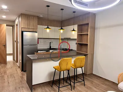 Modern Studio | Fully Furnished | Mid Floor Living