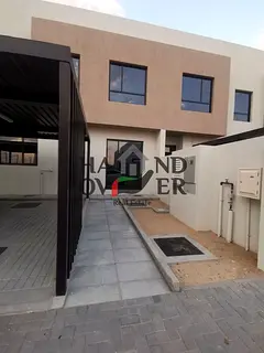 4BED TOWNHOUSE/END CORNER UNIT/BIG PLOT SIZE