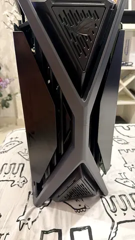 Gaming PC Case Asus rog hyperion