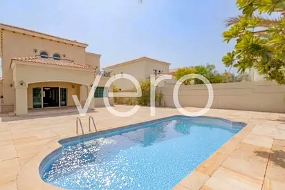 Walk to Park | Ensuite | Private Pool