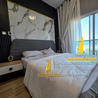 Fully furnished one-bedroom apartment ( 2 bathrooms ) with a hall, with balcony, including all services, with private parking.
