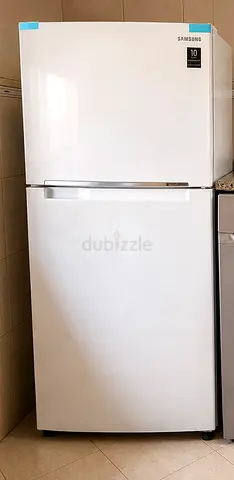 Samsung Top Freezer Refrigerator - White, Good Condition