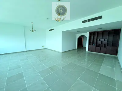 اطلالة بحرية|باركينج|جم ومسبح|غرفة خادمه|خزائن