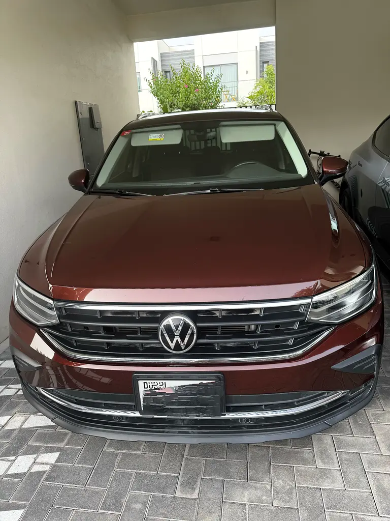 Volkswagen Tiguan 2022 — photo 1 of 7