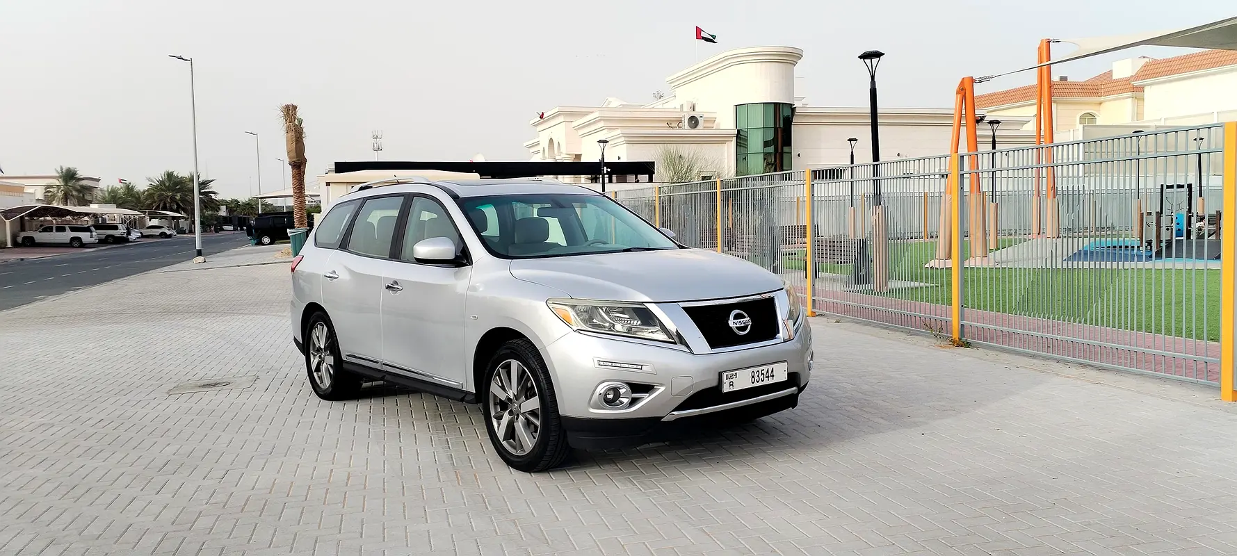 Nissan Pathfinder 2013 — photo 1 of 19
