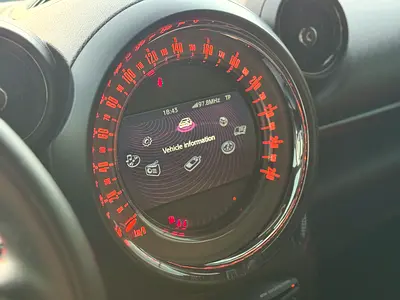 2015 MINI COUNTRYMAN 缩略图 18
