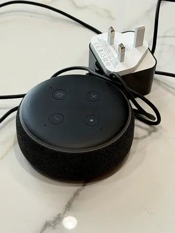 Amazon Echo Dot (3rd Gen) - Charcoal, excellent condition
