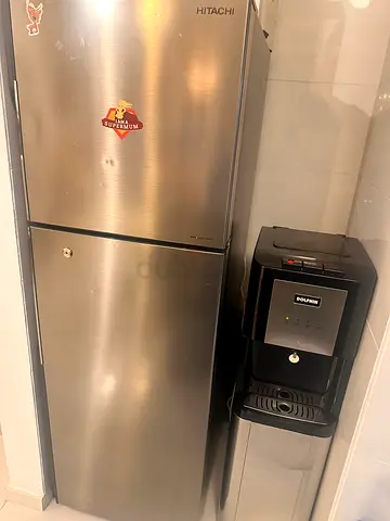 Stainless Steel Hitachi Refrigerator - Good Condition + Cooler Dolphin