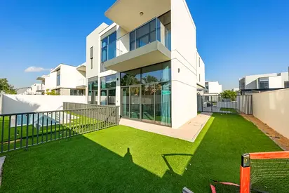 Upgraded Villa | 4BHK+Maid | High ROI