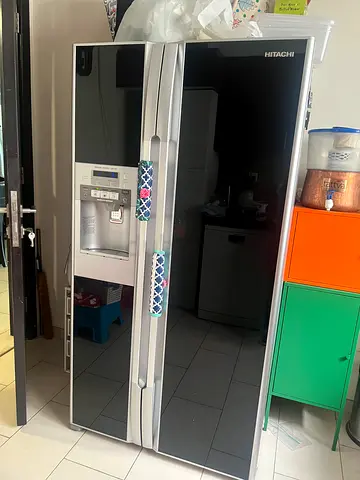 Hitachi Refrigerator 2door side by side