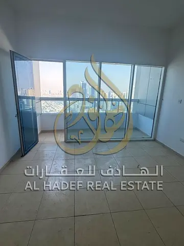 شقة 3 غرف وصالة بإطلالة أمامية على بحيرة الخان ماستر بلكونة باركن مجاني جيم ومسبح