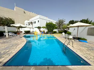 WELL MAINTAINED VILLA 5BR+MAIDS GARDEN SHARED POOL + GYM