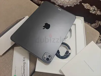 ipad pro 11 inch M5 wifi and cellular 256 gb
