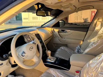 2015 Infiniti QX70 — фото 8