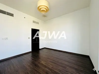 1 BD | Mid Floor| Chiller free | Ready to move