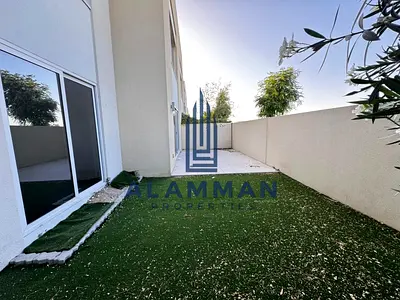 وحدة سكنية من صف واحد مع مبرد حديقة مجاني، منزل مكون من 3 غرف نوم