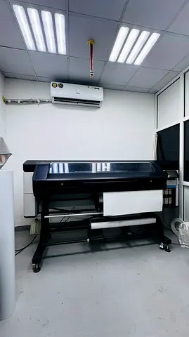 HP Latex 700 8 color Large-format printer in good working condition