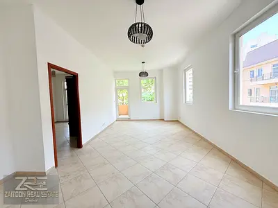 very nice large 1bedroom hall large terrace