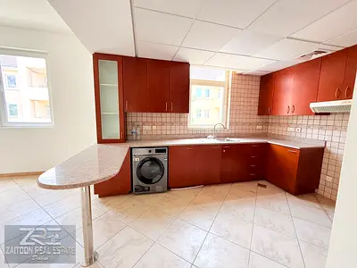 very nice large 1bedroom hall large terrace