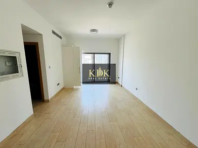 Bright & Spacious | Park View | Semi Furnished Residence