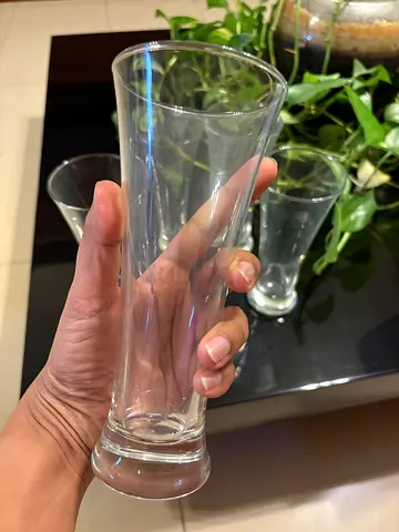 Set of tall clear glass vases / drinking glasses (5 pcs) - hardly used