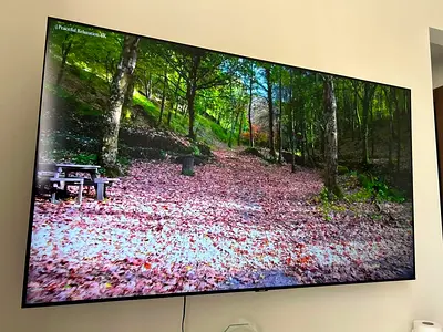 Samsung 65 Crystal UHD 4K Smart TV in excellent condition