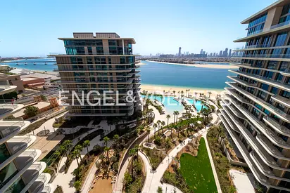 Luxury Unit | Panoramic Sea and Skyline Views