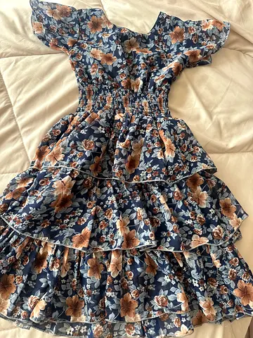 Girls dress