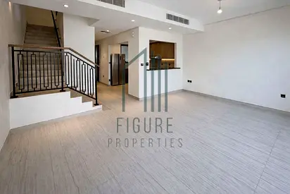 Luxury 3BR Townhouse | Vacant | Best Price