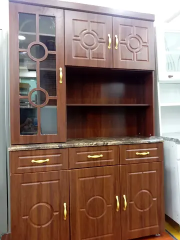 Kitchen cabinet