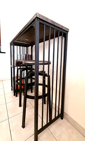 Bar table