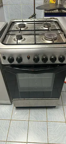 Used gas cooker with oven - 4 burners, stainless top, Only 4 burner perfect working.
