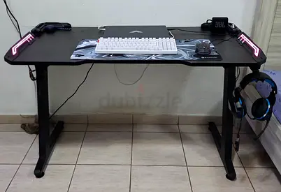 Carbon Fiber Gaming Table