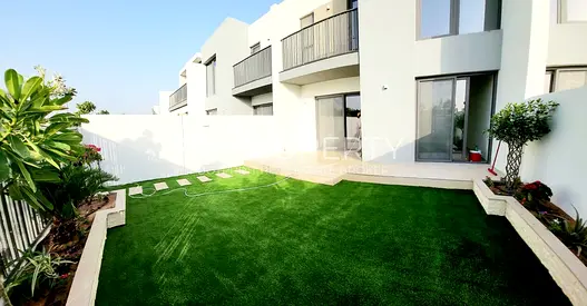 Modern Living | Elegant Home | Flexible Checques