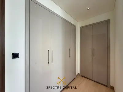Unfurnished | Bright Unit | Skyline View | High Floor