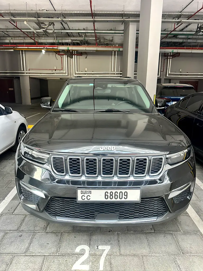Jeep Cherokee 2021 — photo 1 of 18