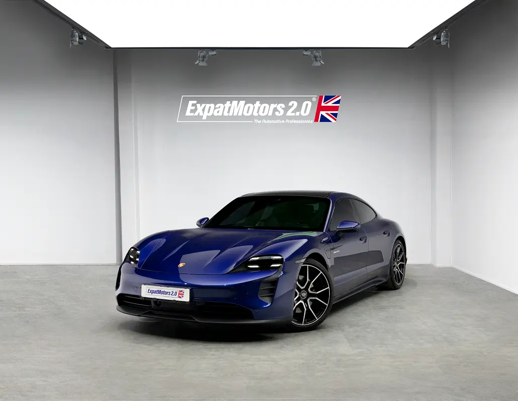 Porsche Taycan 2023 — photo 1 of 20