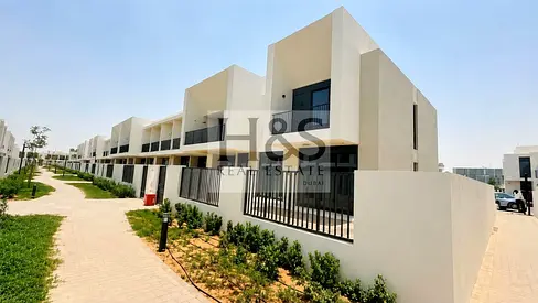 Single Row | On Green Belt | Vastu Unit | 3Bed + Maidroom
