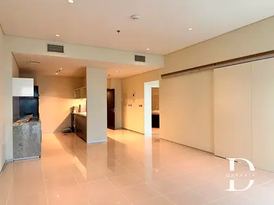 Spacious 2 BR | High Floor | SZR View