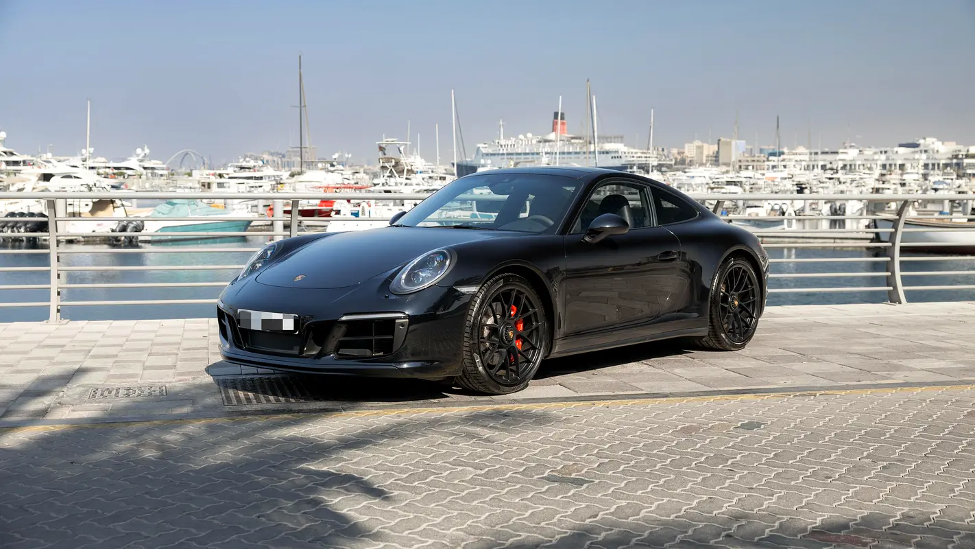 Porsche 911 2018 — photo 1 of 12