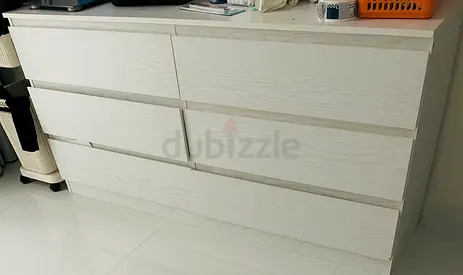 Dressing table