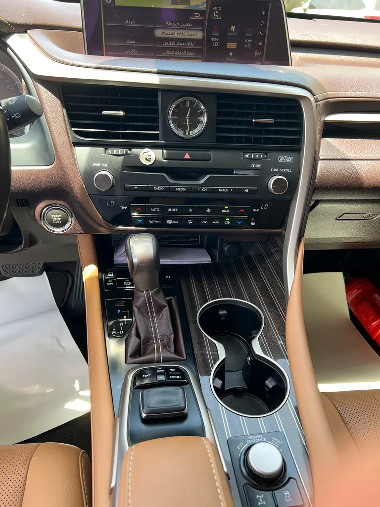 Lexus RX-Series 2018 — photo 1 of 7