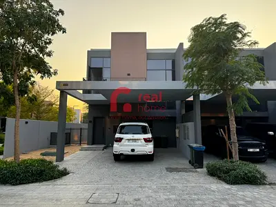3BR Corner Townhouse in Sendian Masaar | Freehold | Prime Location | Luxury Living